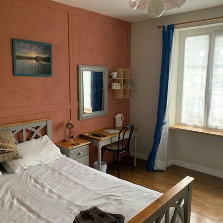 Bed and Breakfast Webb'S Of Glomel Esterno foto