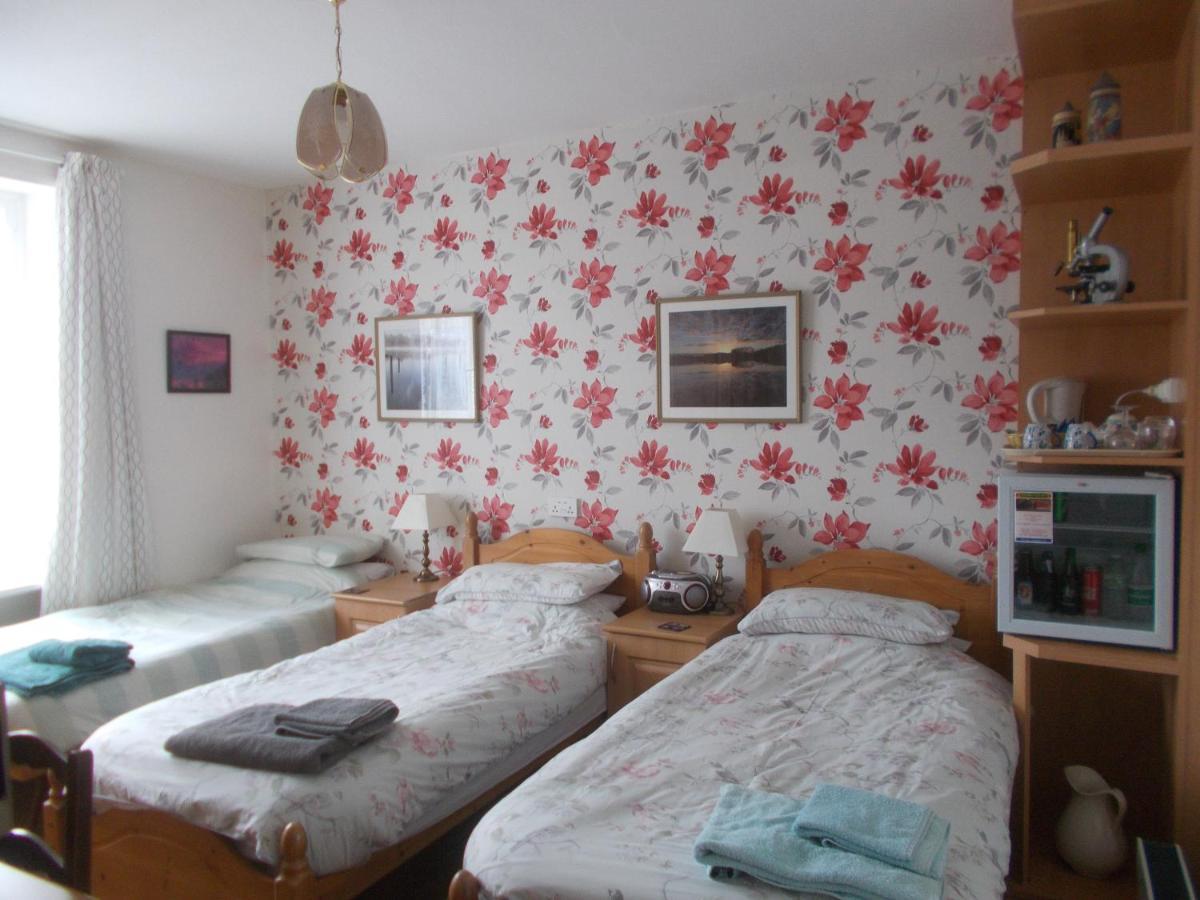 Bed and Breakfast Webb'S Of Glomel Esterno foto