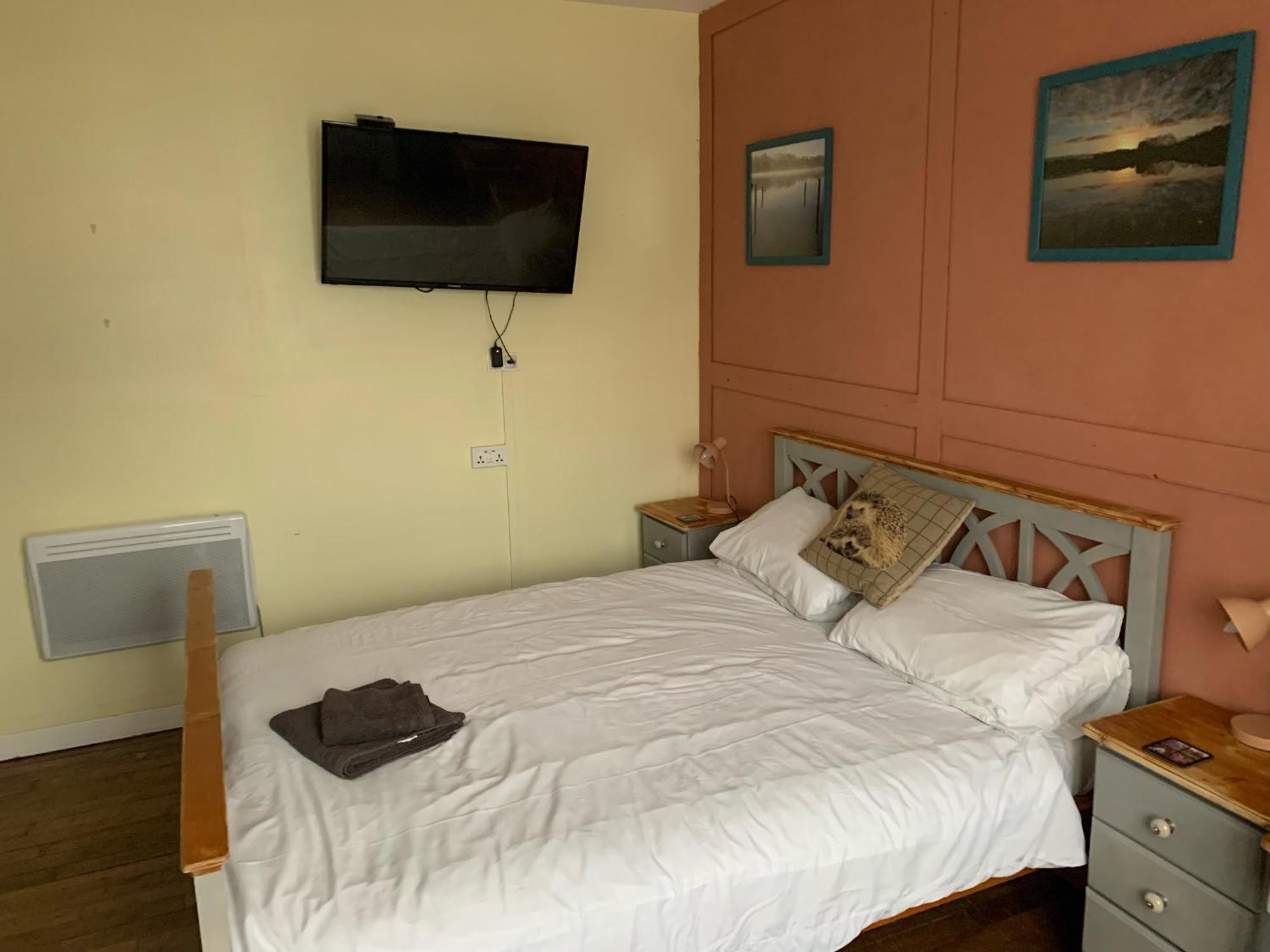 Bed and Breakfast Webb'S Of Glomel Esterno foto