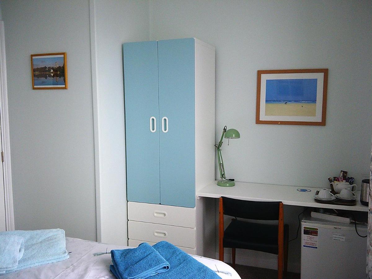 Bed and Breakfast Webb'S Of Glomel Esterno foto